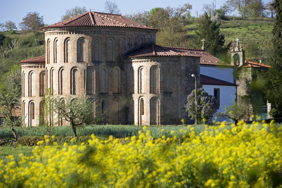 Mosteiro-de-Castro-de-Avelas-Braganca